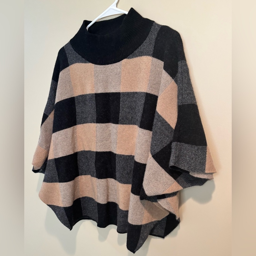 Chic Plaid Turtleneck Poncho